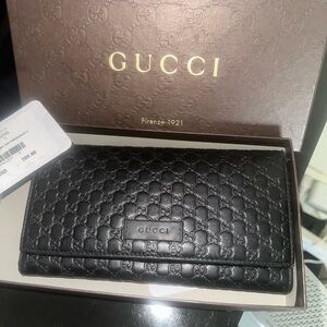 Authentic Gucci Guccissima Wallet